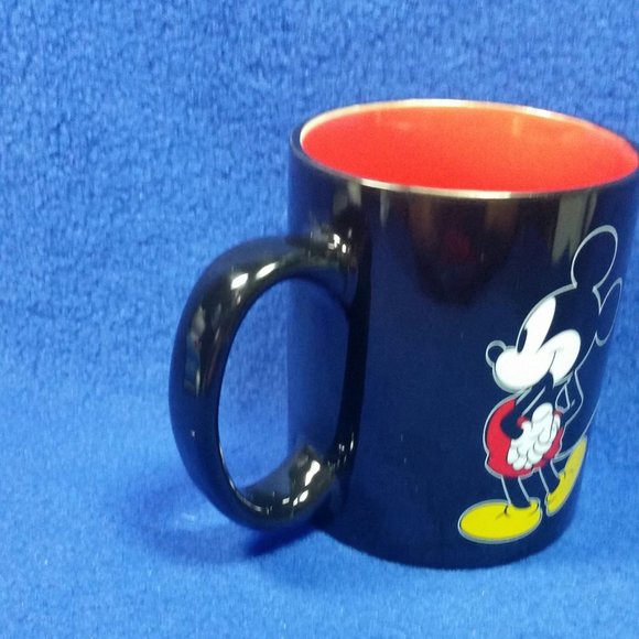 Disney Mickey Mouse Mug Black and Red Coffee Mug Iconic Mickey Pre-owned No Box - Picture 6 of 10